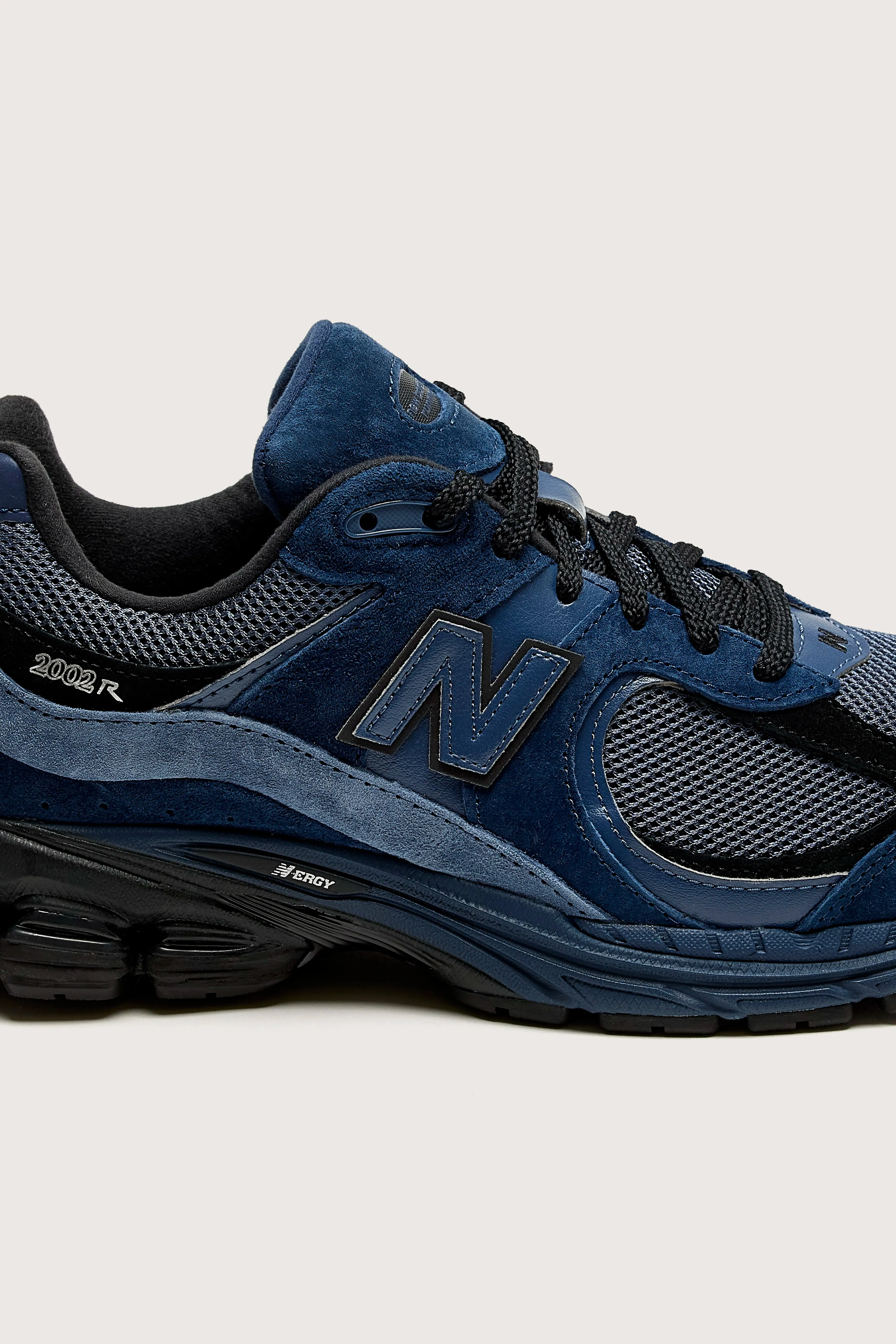 2002R For Men (242 / M / BLUE)