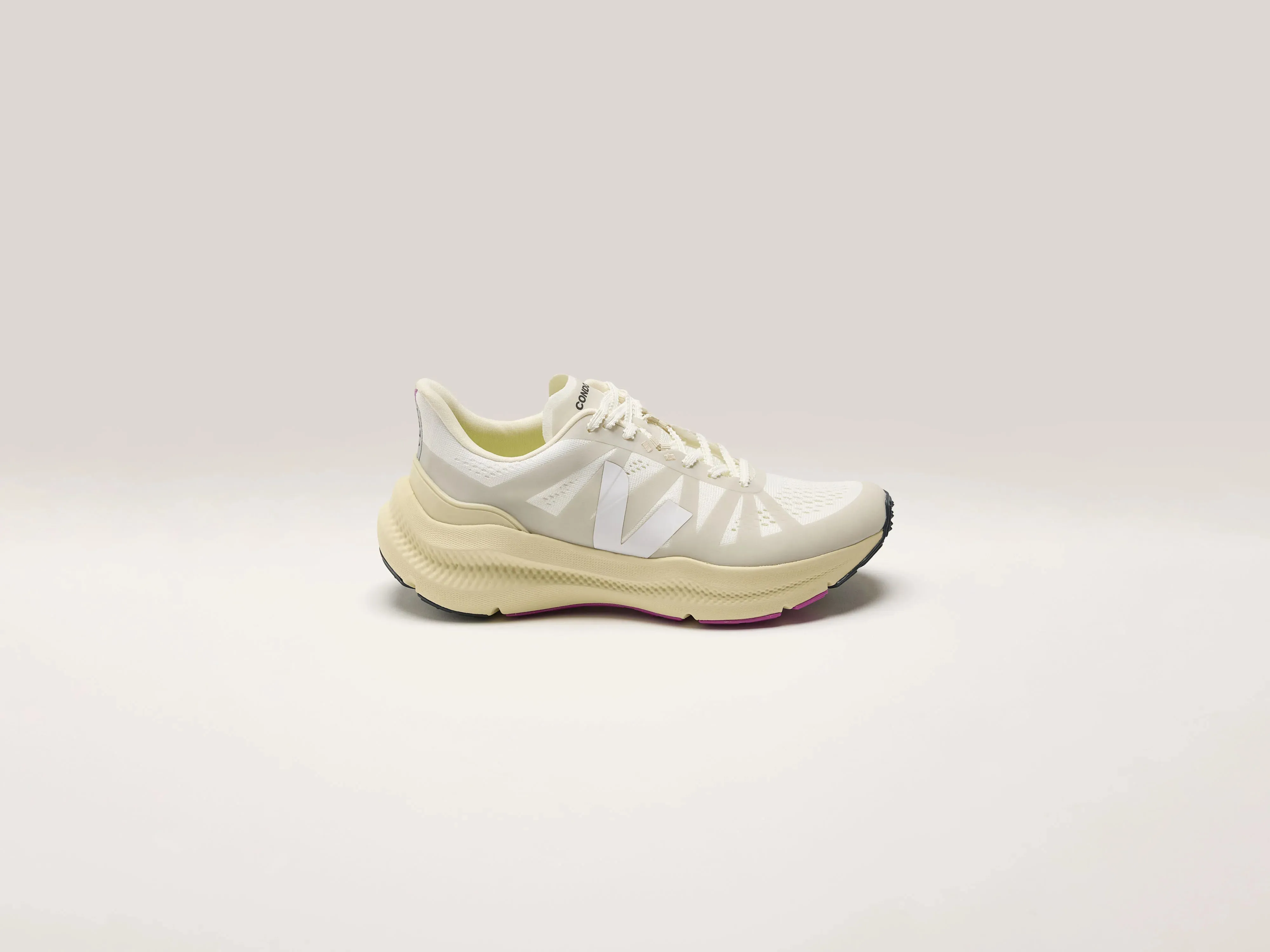 Condor 3 Engineered-Mesh for Women (242 / W / WHITE)