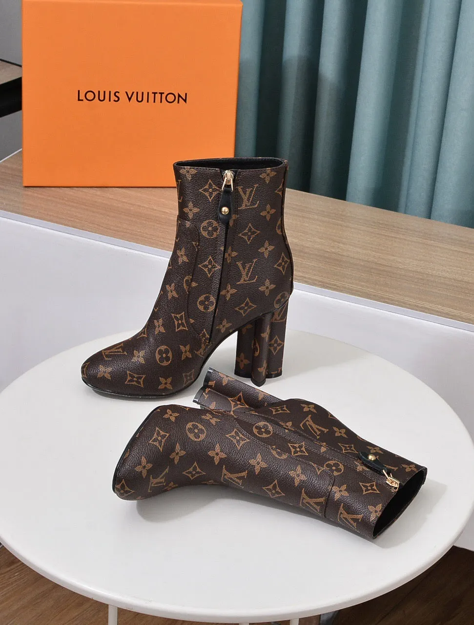 SE1455 LV Silhouette Ankle Boot / Size5-11