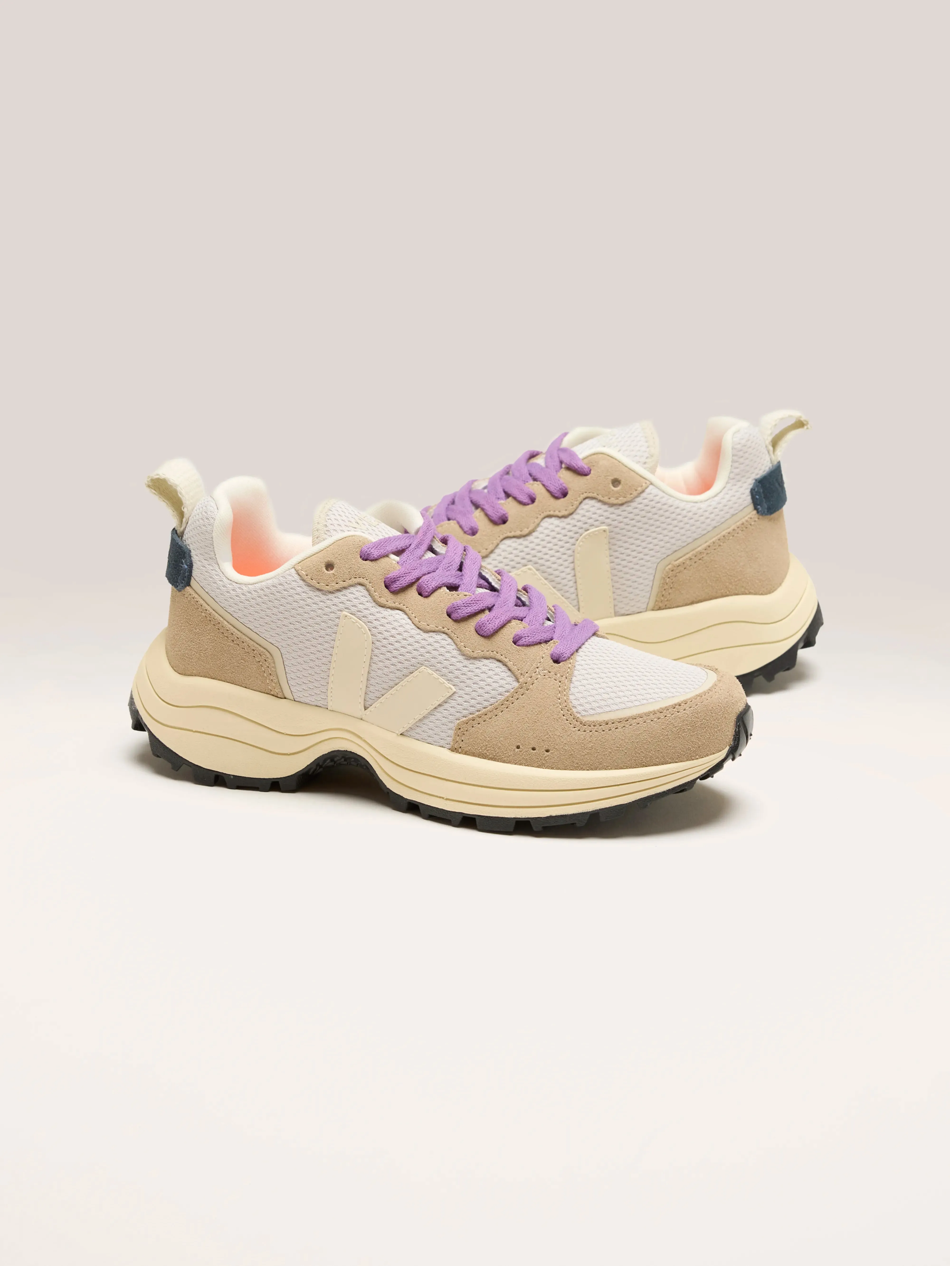 Venturi Ii For Women (242 / W / BEIGE)